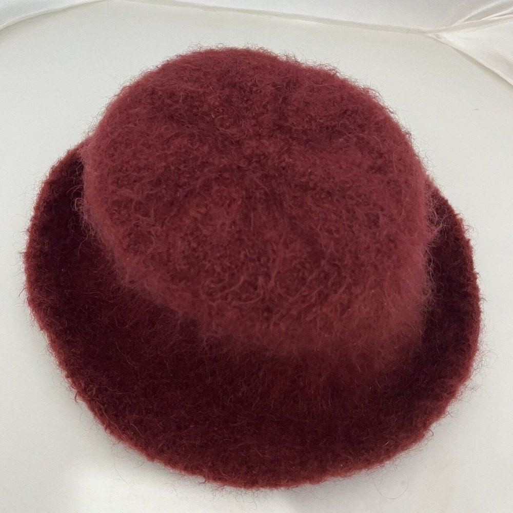 Vintage Women's Fuzzy Cloche Hat in Burgundy - Picture 4 of 8